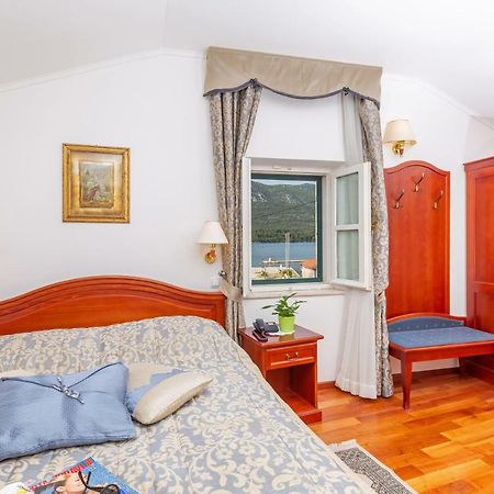 Hotel Ostrea Стон Екстериор снимка
