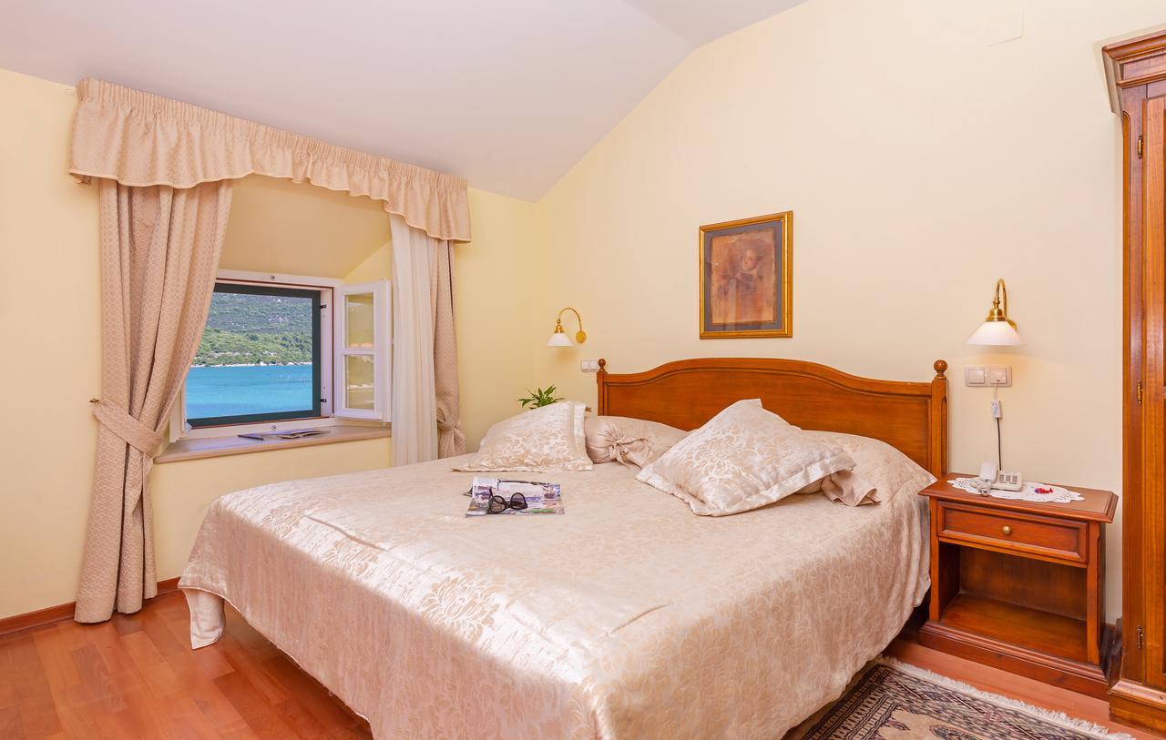 Hotel Ostrea Стон Екстериор снимка