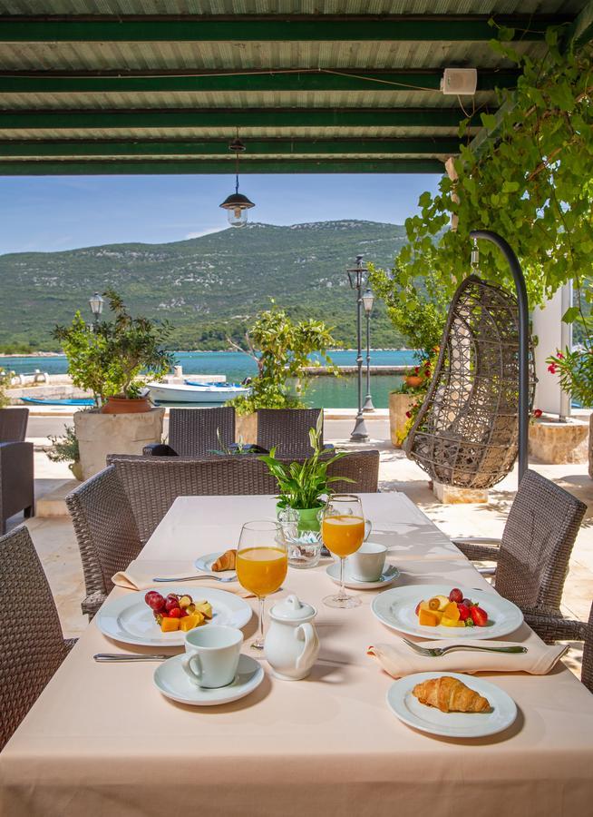 Hotel Ostrea Стон Екстериор снимка