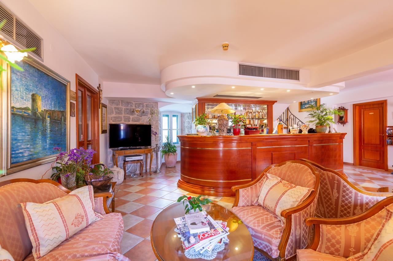 Hotel Ostrea Стон Екстериор снимка