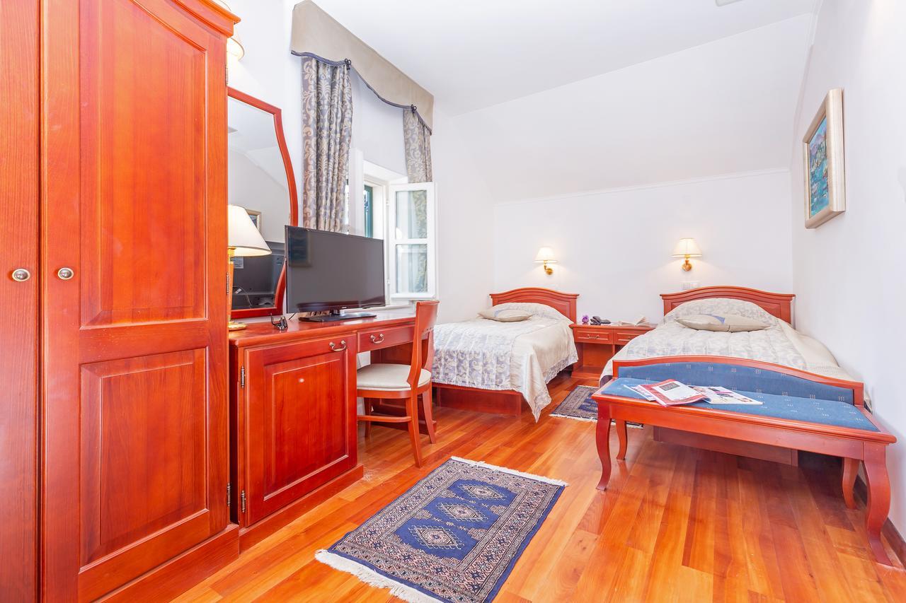 Hotel Ostrea Стон Екстериор снимка
