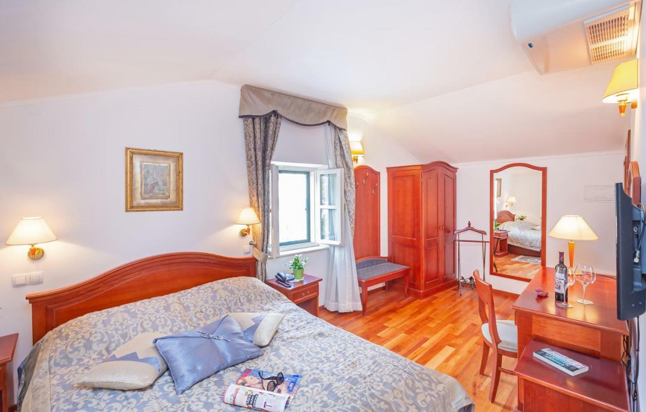 Hotel Ostrea Стон Екстериор снимка